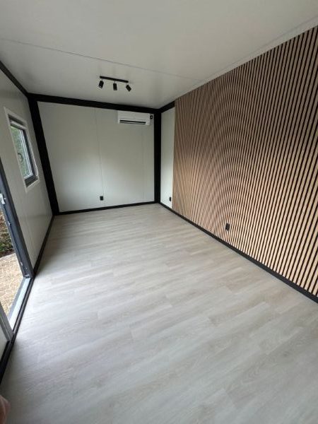 tuinkantoorunit binnenkant